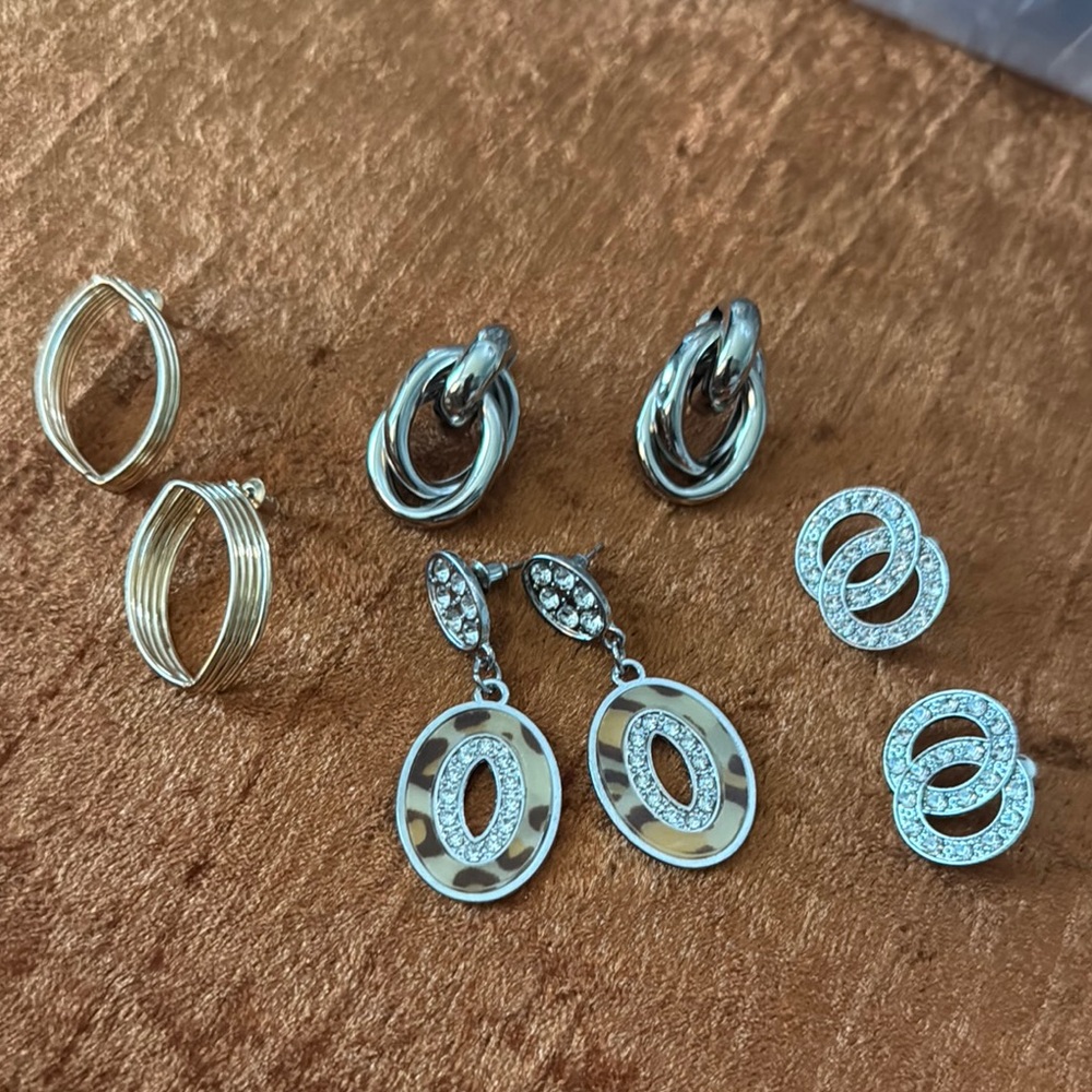 Elegant Silver and Gold Earrings Set